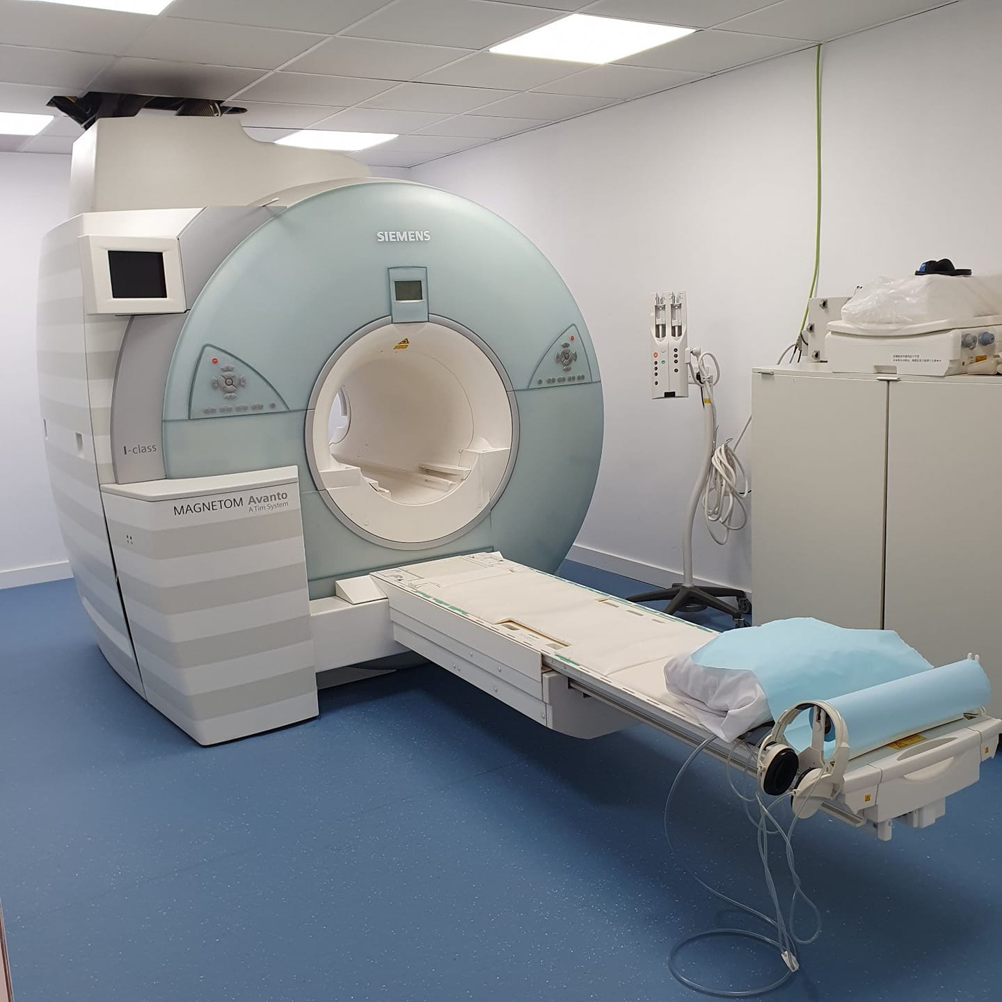 Siemens MAGNETOM Avanto MRI System